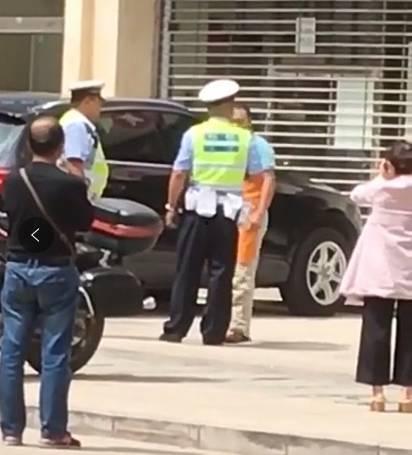 辅警爆料行凶事件视频,惊心动魄的现场直击